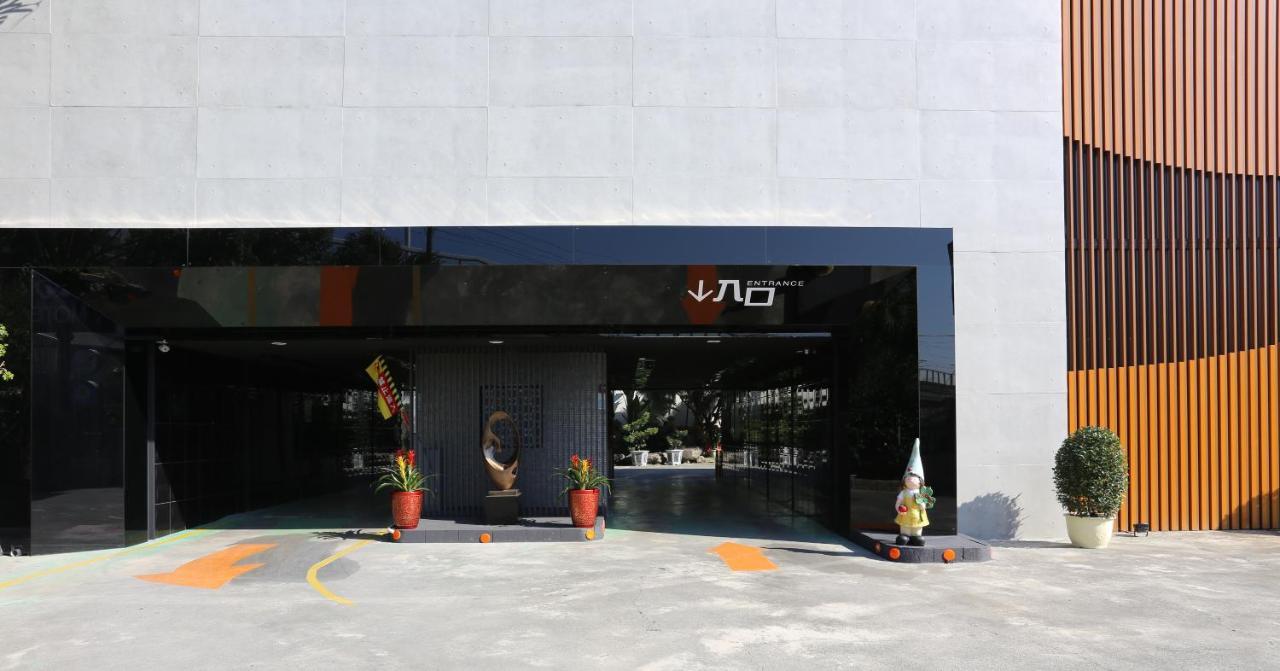 Go Shine Motel Pingtung Exterior foto